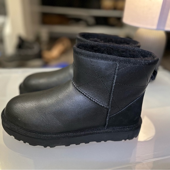 UGG Black Kids Boots
